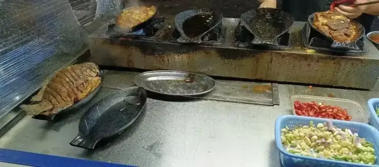 卖小吃配方一个月挣5万,揭秘当下最火的地摊经济信息差-知峰社